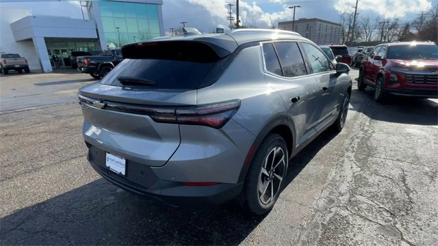 New 2026 Chevrolet Equinox EV LT image 9