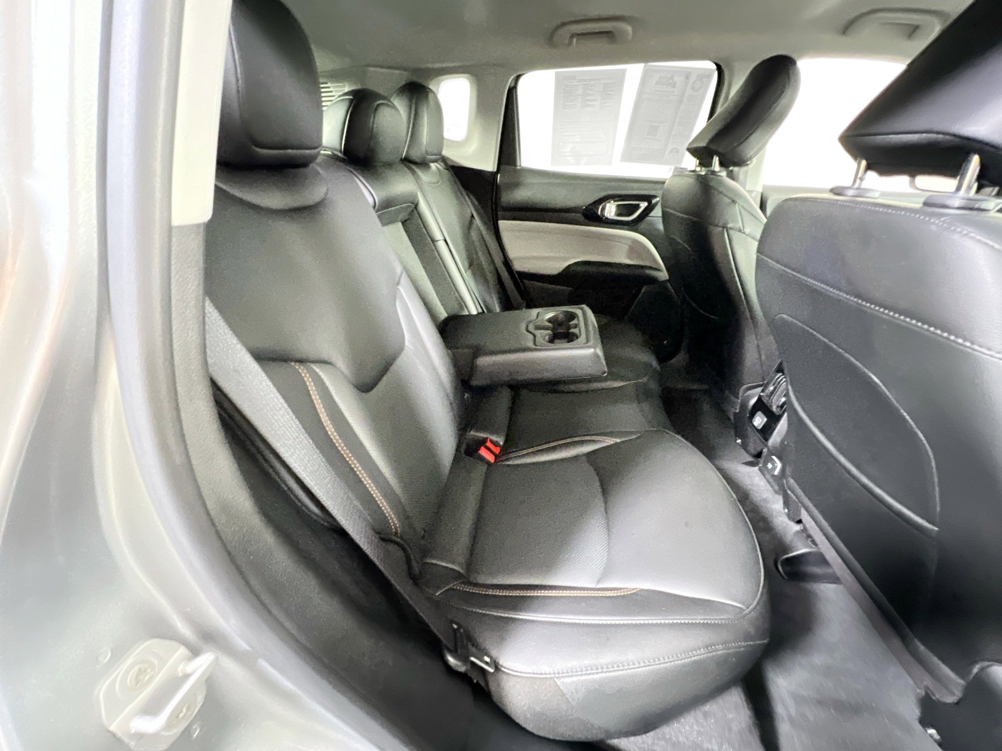 Used 2022 Jeep Compass Limited image 25