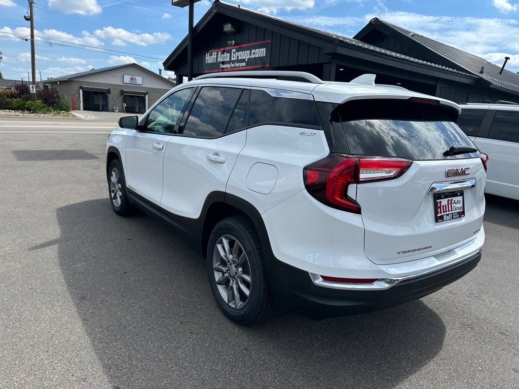 Used 2022 GMC Terrain SLT image 5