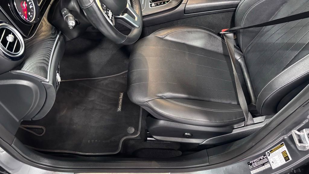Used 2019 Mercedes-Benz E 300 4MATIC image 11
