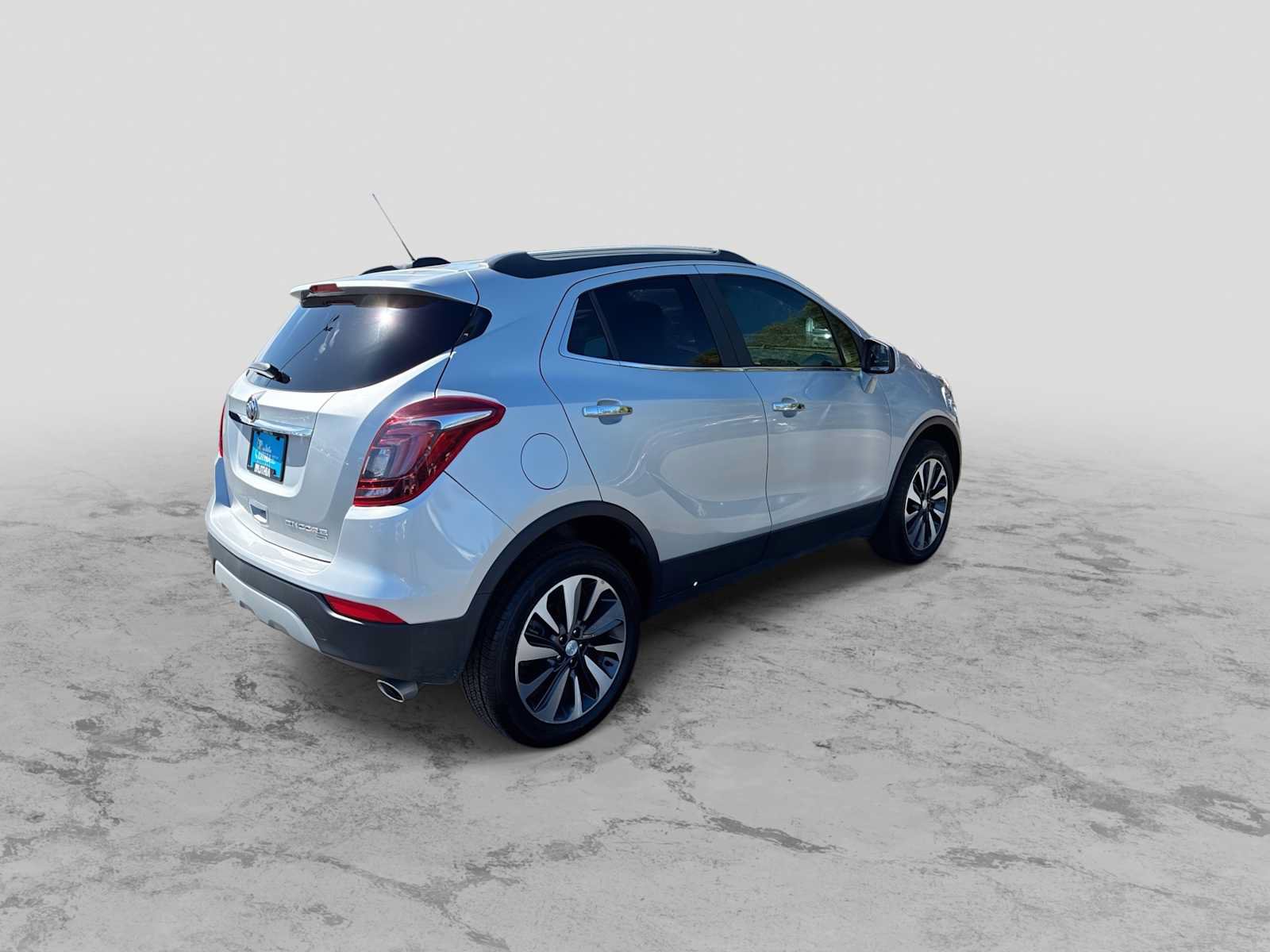 Used 2021 Buick Encore Preferred AWD/4WD image 8