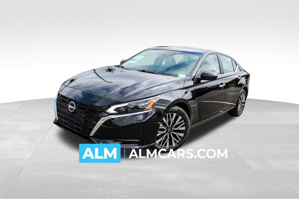 Used 2025 Nissan Altima 2.5 SV FWD image 1