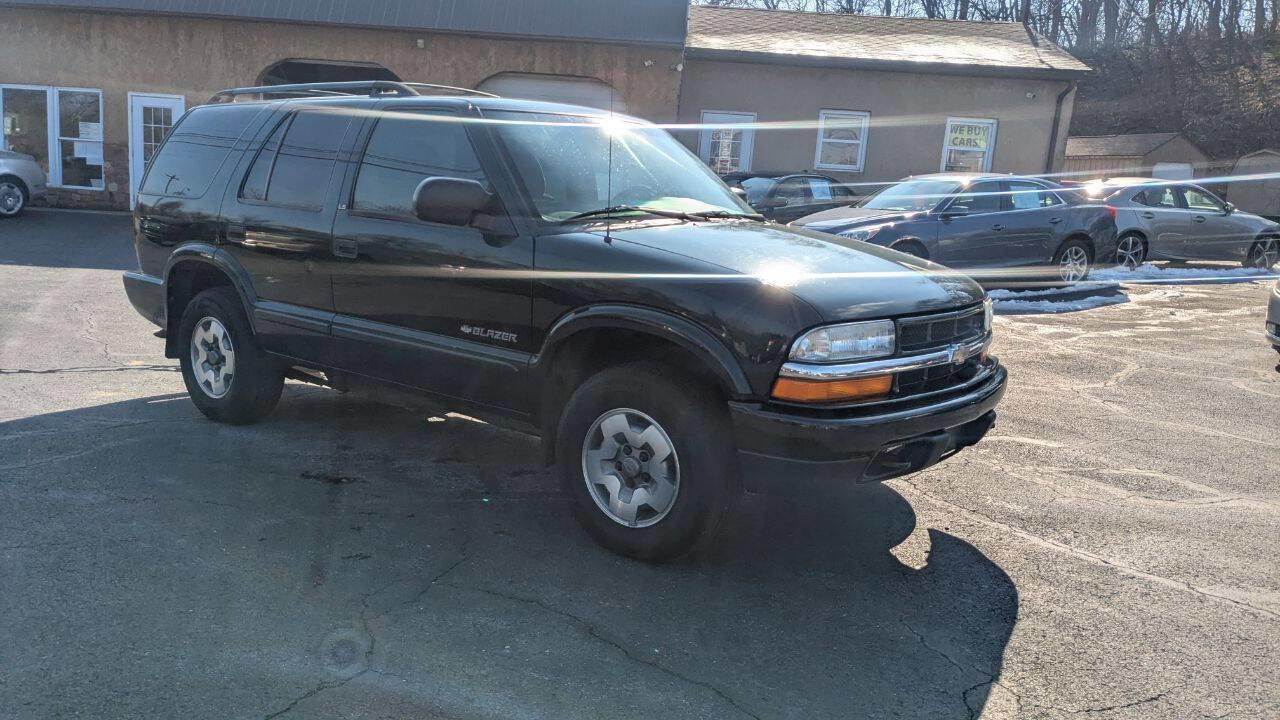 Used 2002 Chevrolet Blazer LS w/ Preferred Equipment Group image 3