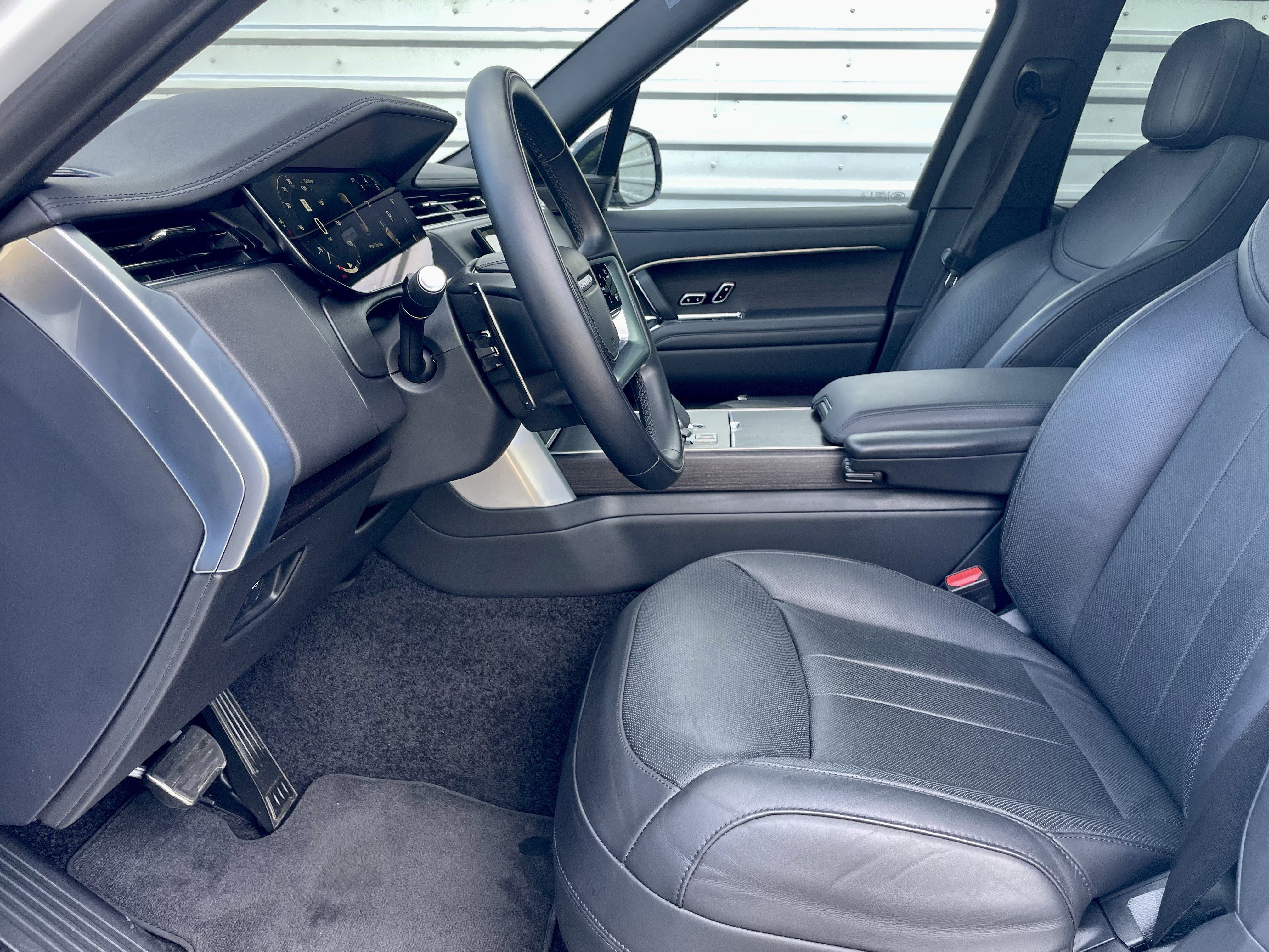 Used 2024 Land Rover Range Rover SE AWD/4WD image 14