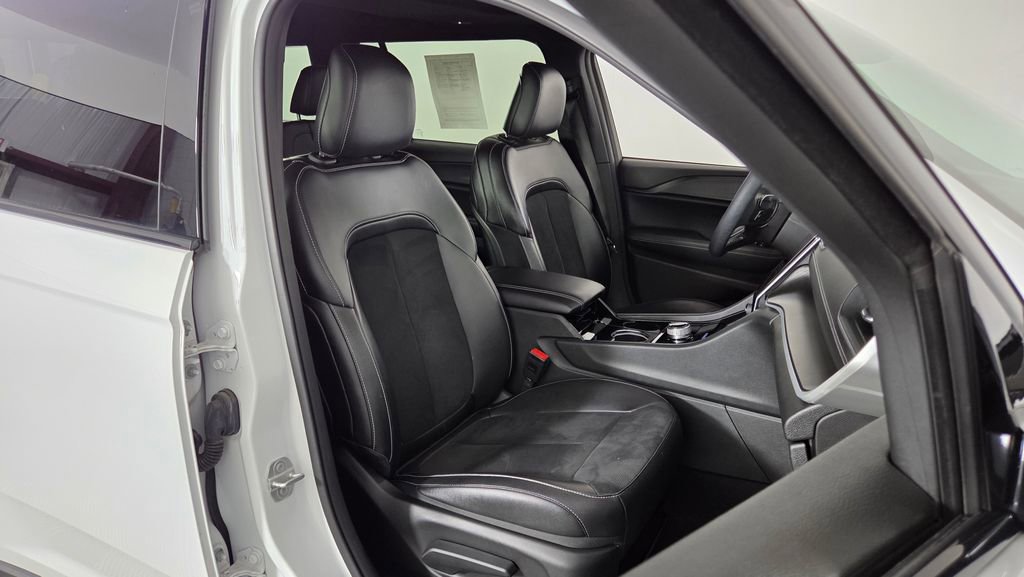 Used 2023 Jeep Grand Cherokee L Laredo AWD/4WD image 39