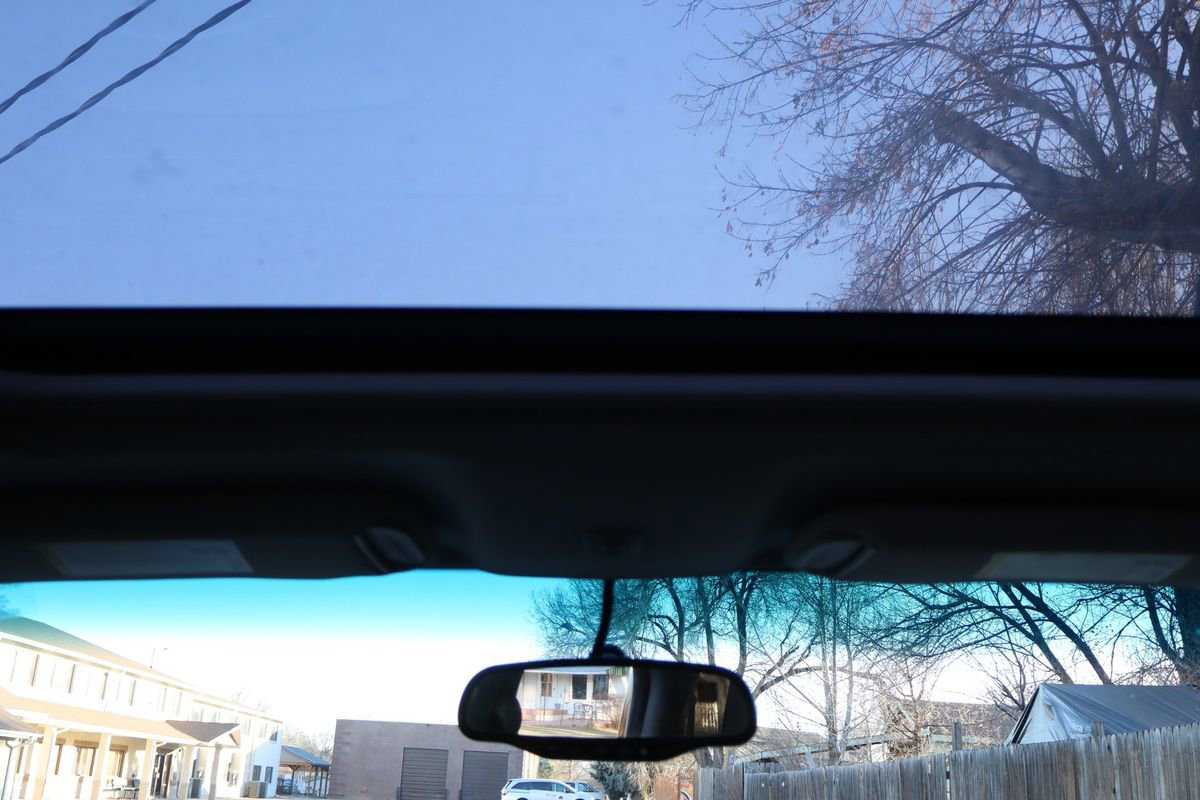 Used 2006 HUMMER H3 w/ Chrome Appearance Package image 28