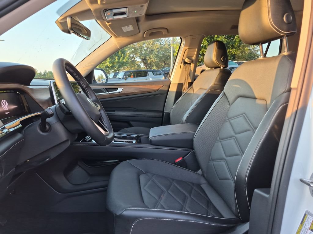 Used 2024 Volkswagen Atlas SE FWD image 21