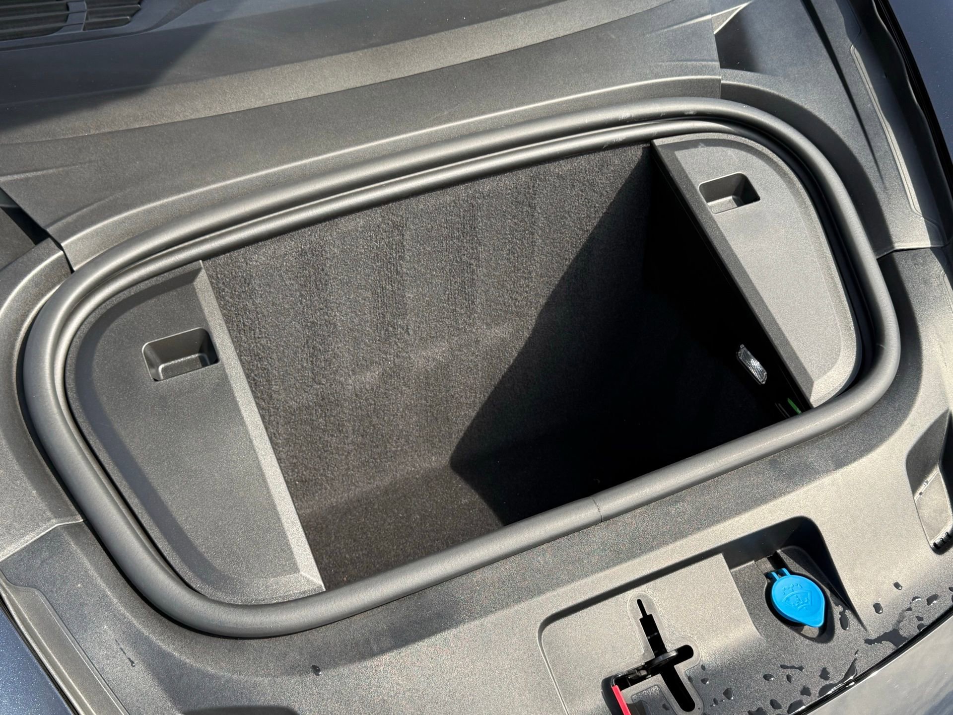 Certified 2023 Porsche Taycan 4 Cross Turismo image 32