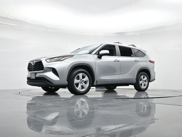 Used 2023 Toyota Highlander L image 36