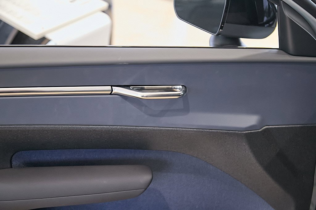 New 2026 Volvo EX30 Cross Country Ultra image 8