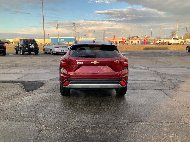 Certified 2025 Chevrolet Trax LT image 8