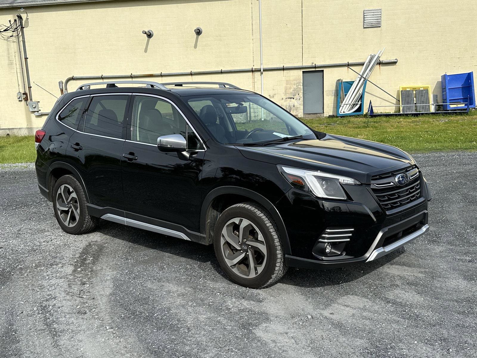 Used 2022 Subaru Forester Touring AWD/4WD image 2