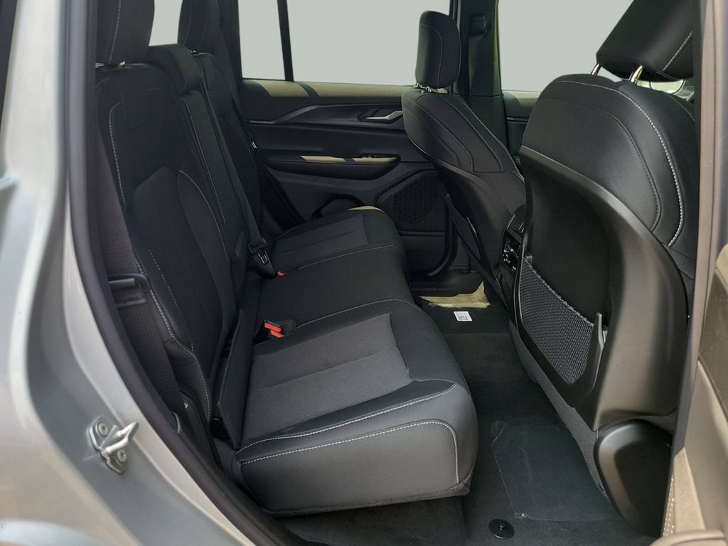New 2026 Jeep Grand Cherokee Laredo X RWD image 21