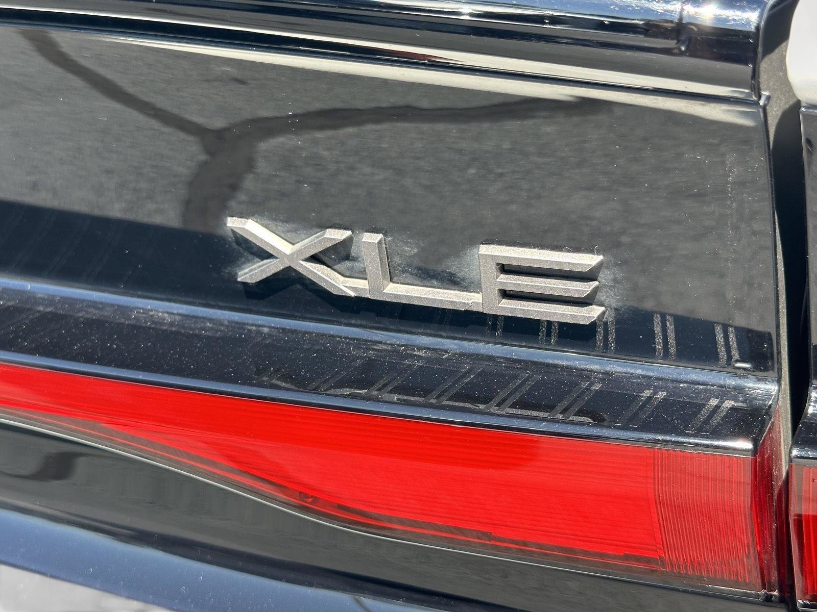 Used 2024 Toyota Prius XLE FWD image 10