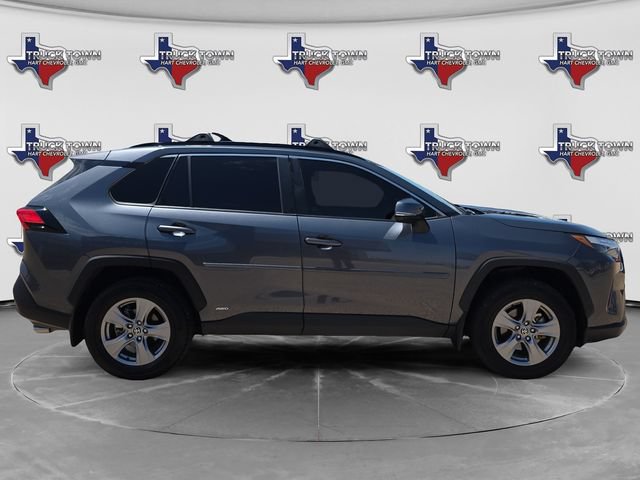 Used 2022 Toyota RAV4 XLE w/ Convenience Package AWD/4WD image 2