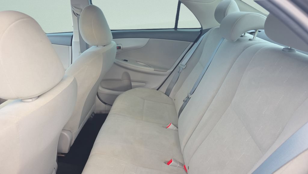 Used 2013 Toyota Corolla L FWD image 10