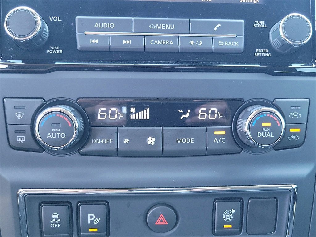 Certified 2024 Nissan Titan SV image 13