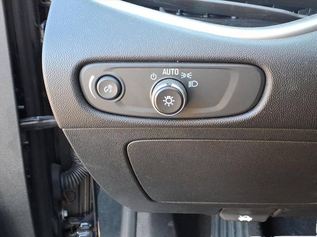 Used 2024 Chevrolet Malibu LT image 18