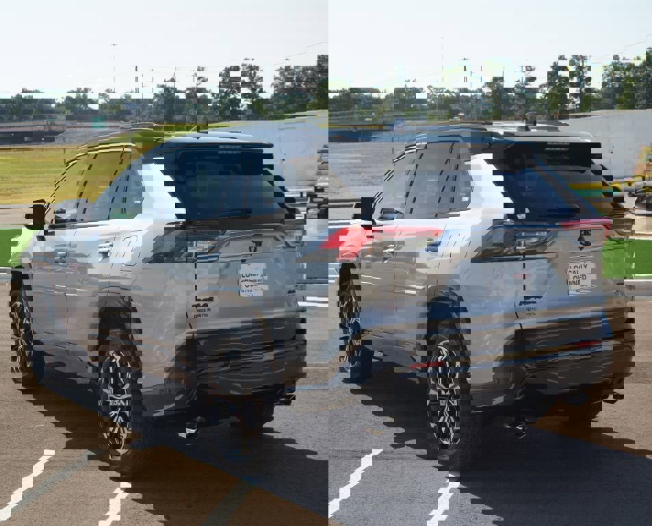 Used 2025 Toyota RAV4 XSE image 16