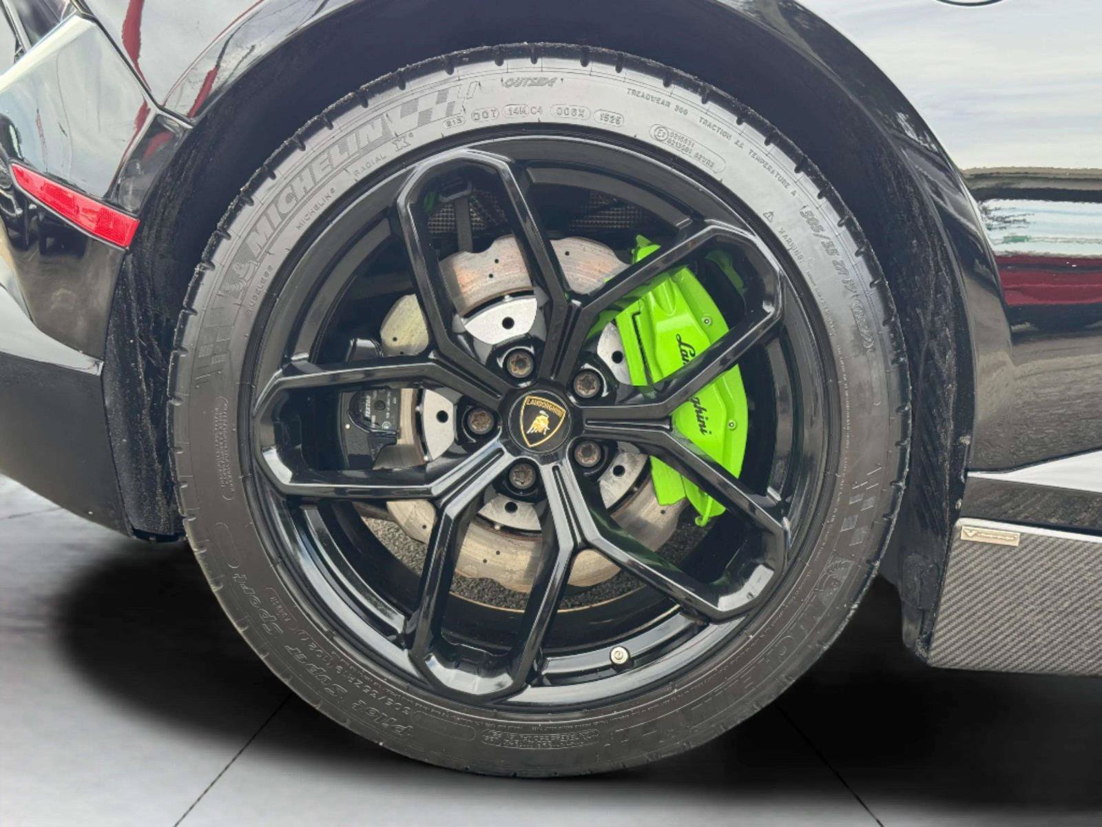 Used 2018 Lamborghini Huracan LP 580-2 RWD image 91