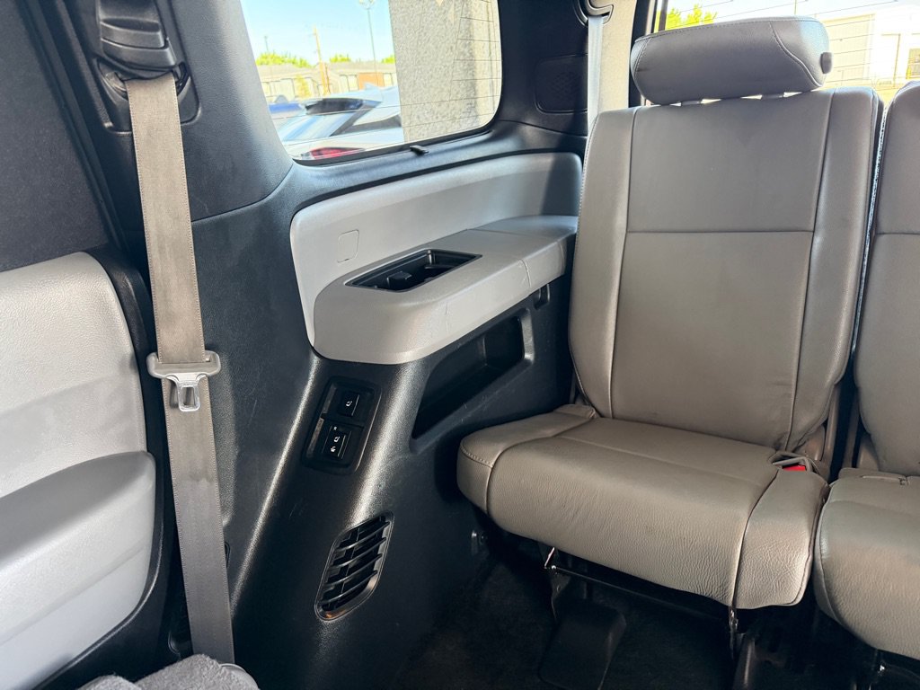 Used 2018 Toyota Sequoia Limited w/ Safety & Convenience Package AWD/4WD image 29
