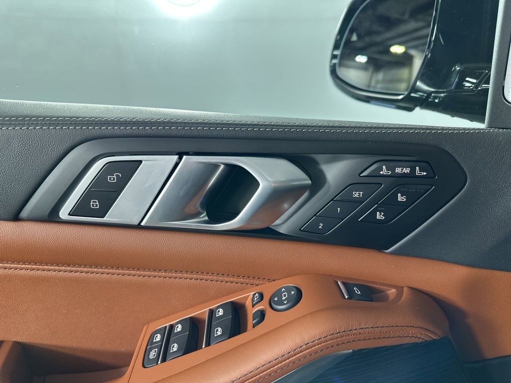 New 2026 BMW ALPINA XB7 image 9