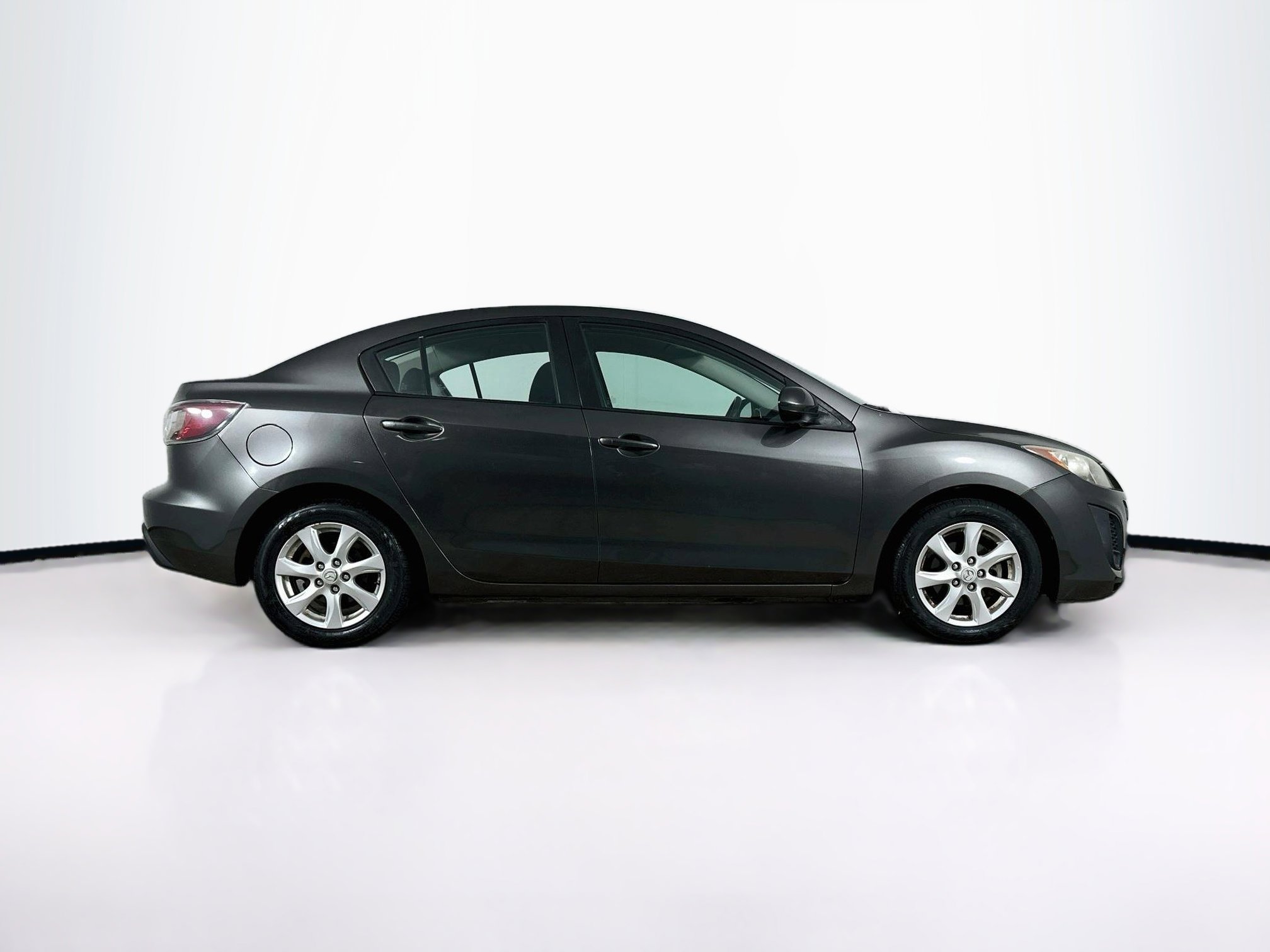 Used 2011 MAZDA MAZDA3 i Touring FWD image 10