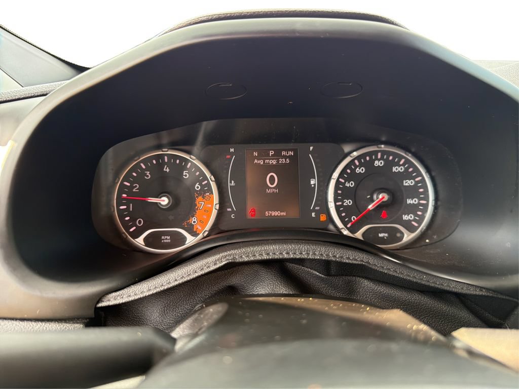 Used 2018 Jeep Renegade Latitude FWD image 16