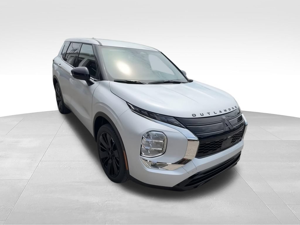 New 2026 Mitsubishi Outlander LE FWD video 2