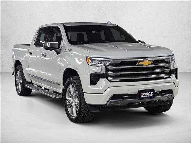Used 2024 Chevrolet Silverado 1500 High Country w/ High Country Premium Package AWD/4WD image 3