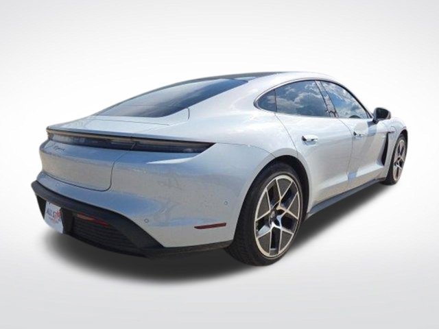 Used 2025 Porsche Taycan RWD image 9