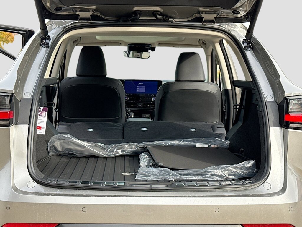 New 2026 Lexus NX 350h AWD w/ Premium Package image 7