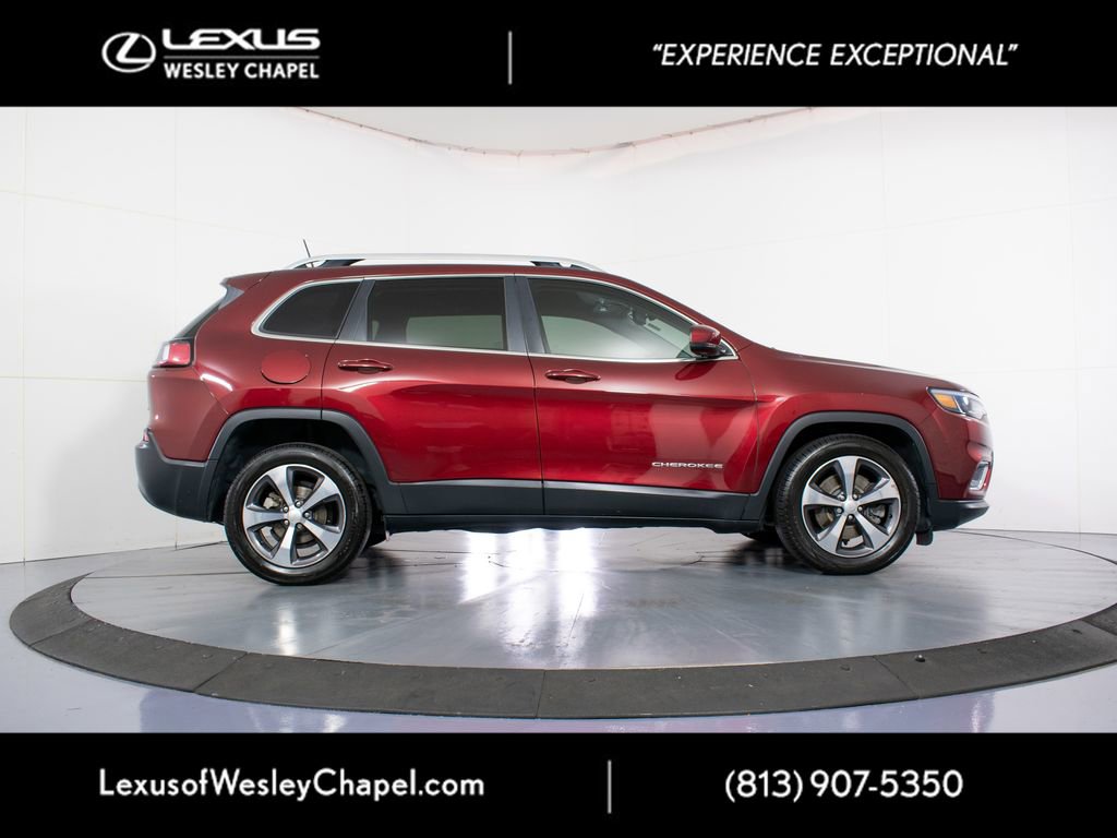 Used 2019 Jeep Cherokee Limited FWD image 4