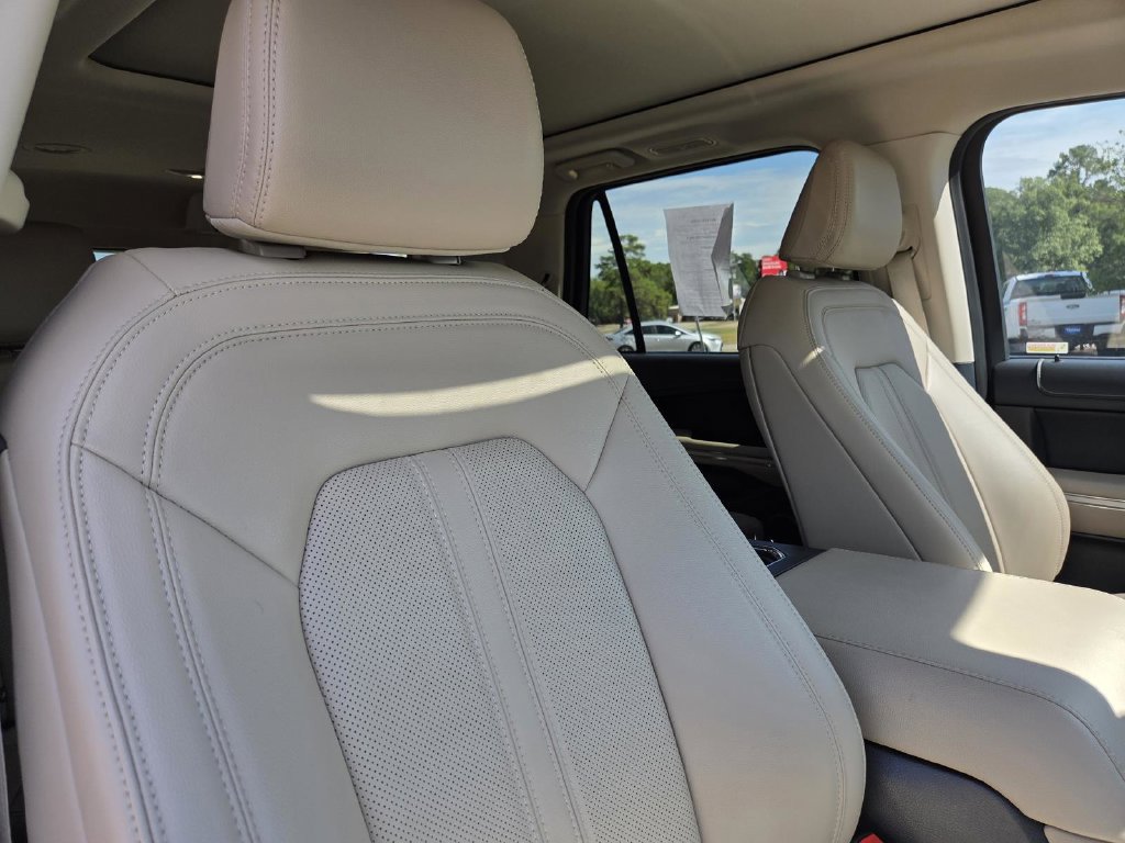 Used 2024 Ford Expedition Limited RWD image 36