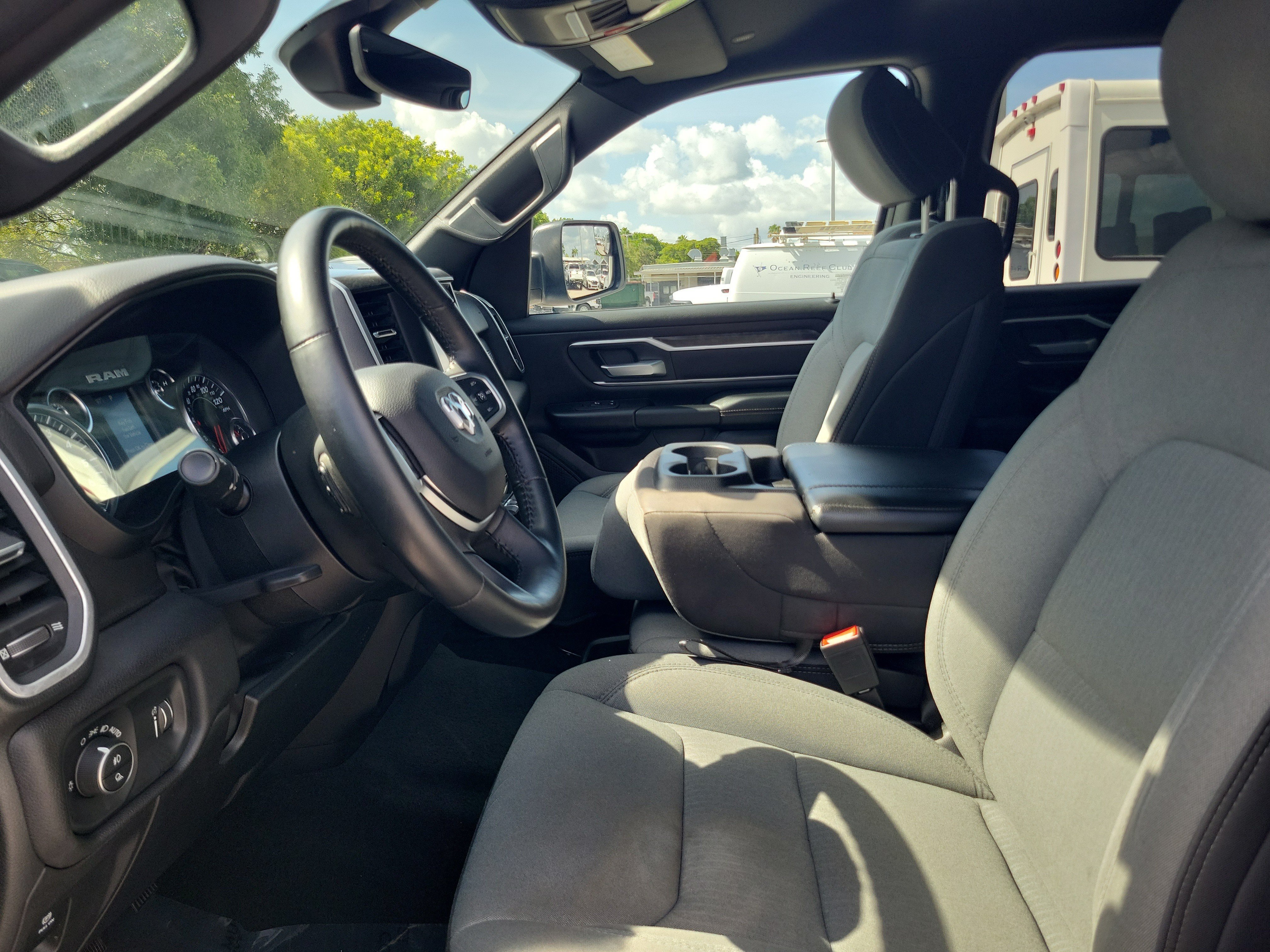 Used 2023 RAM 1500 Big Horn AWD/4WD image 10