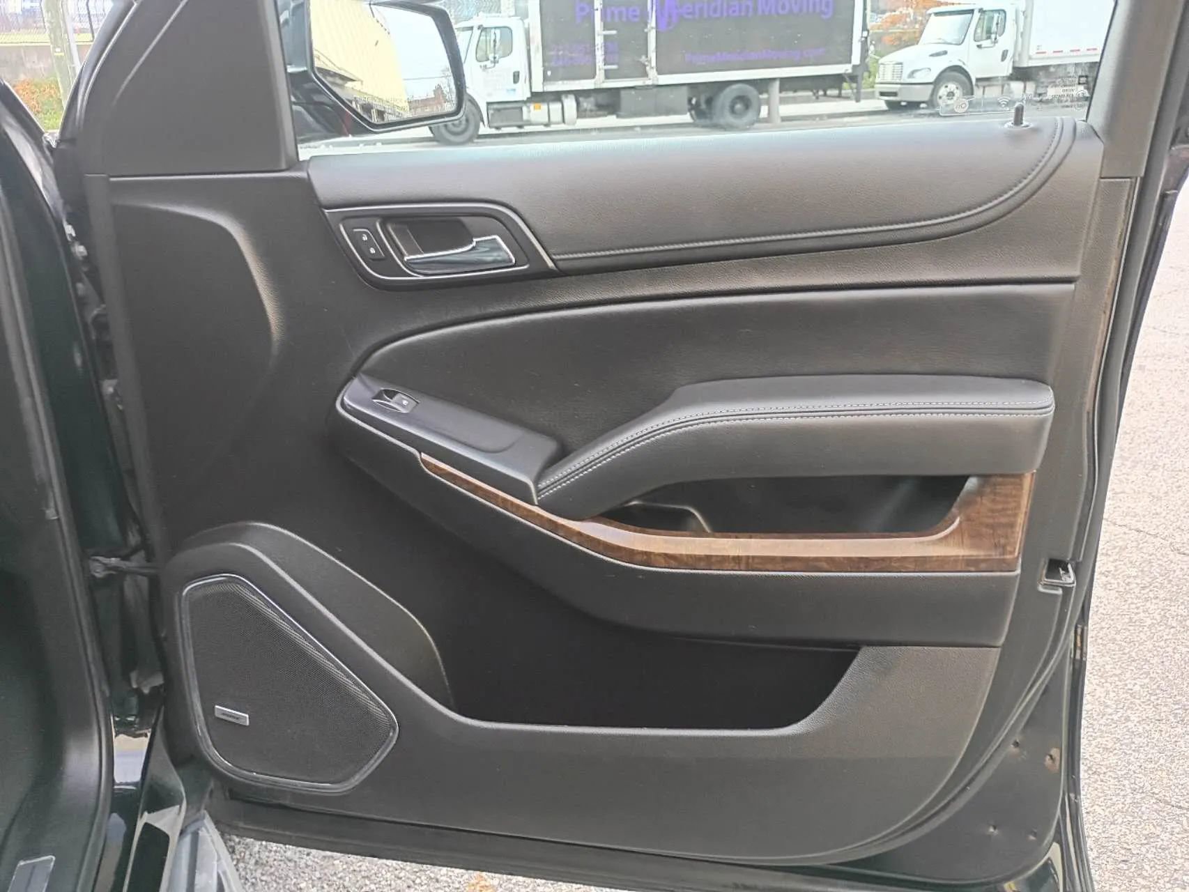 Used 2020 Chevrolet Suburban LT image 16