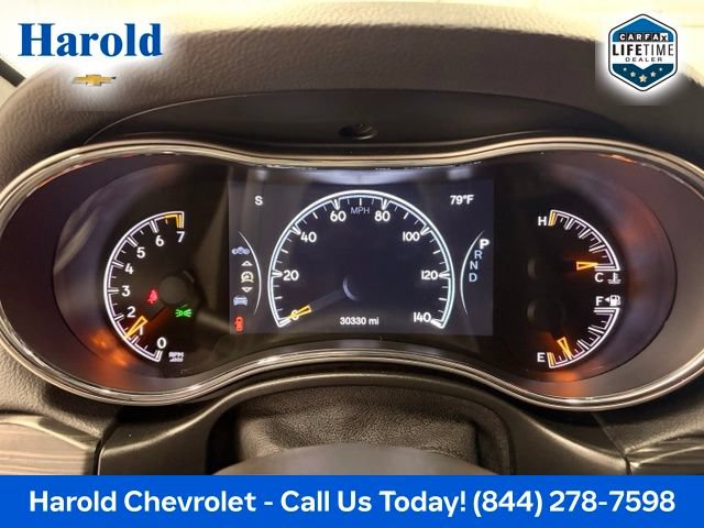 Used 2019 Jeep Grand Cherokee Laredo w/ Security & Convenience Group AWD/4WD image 15