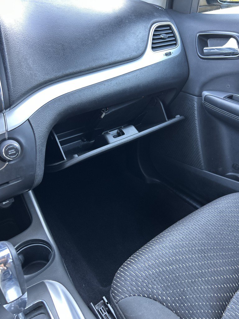 Used 2018 Dodge Journey SXT AWD/4WD image 21