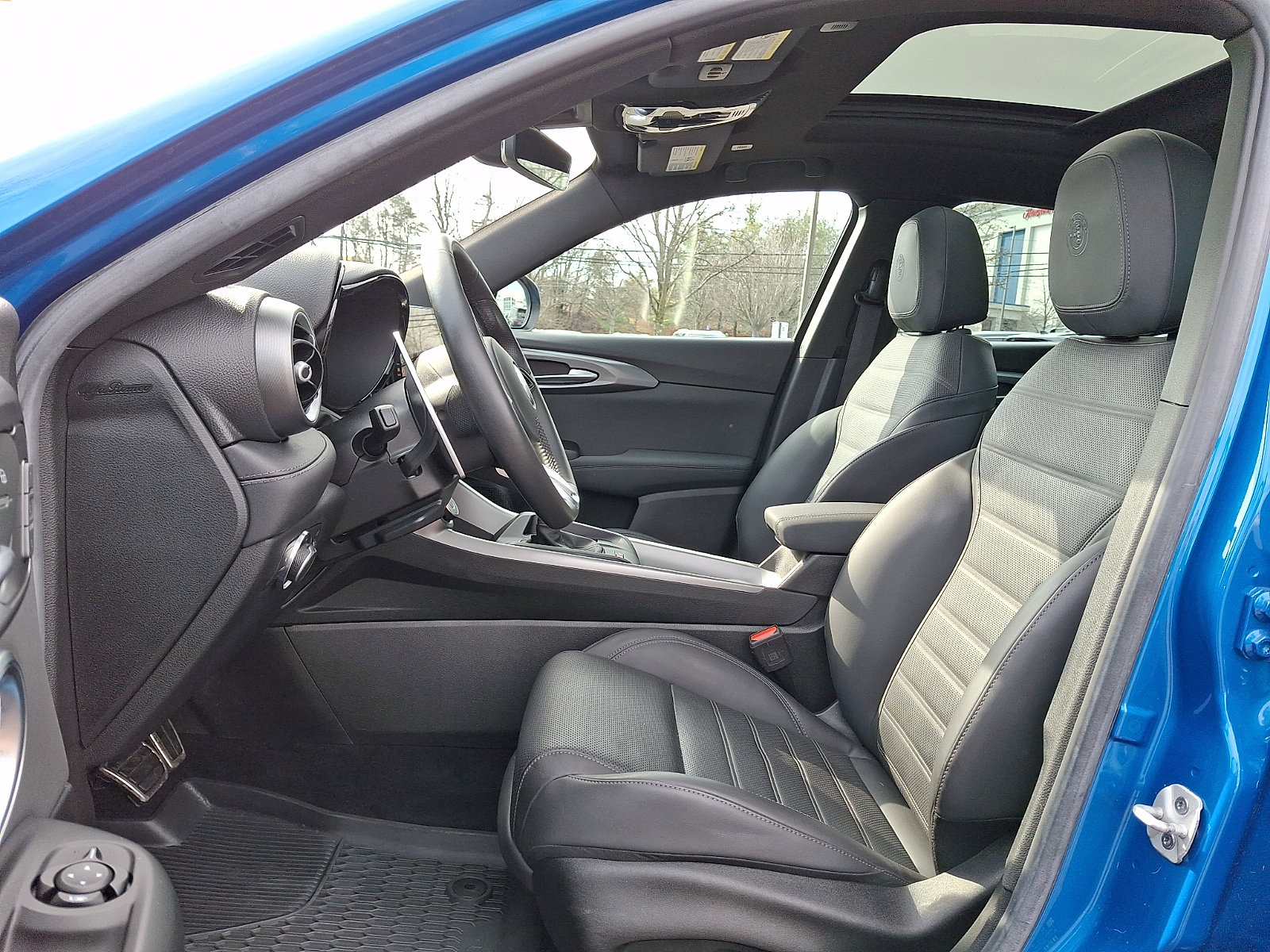 Used 2024 Alfa Romeo Tonale Ti image 13