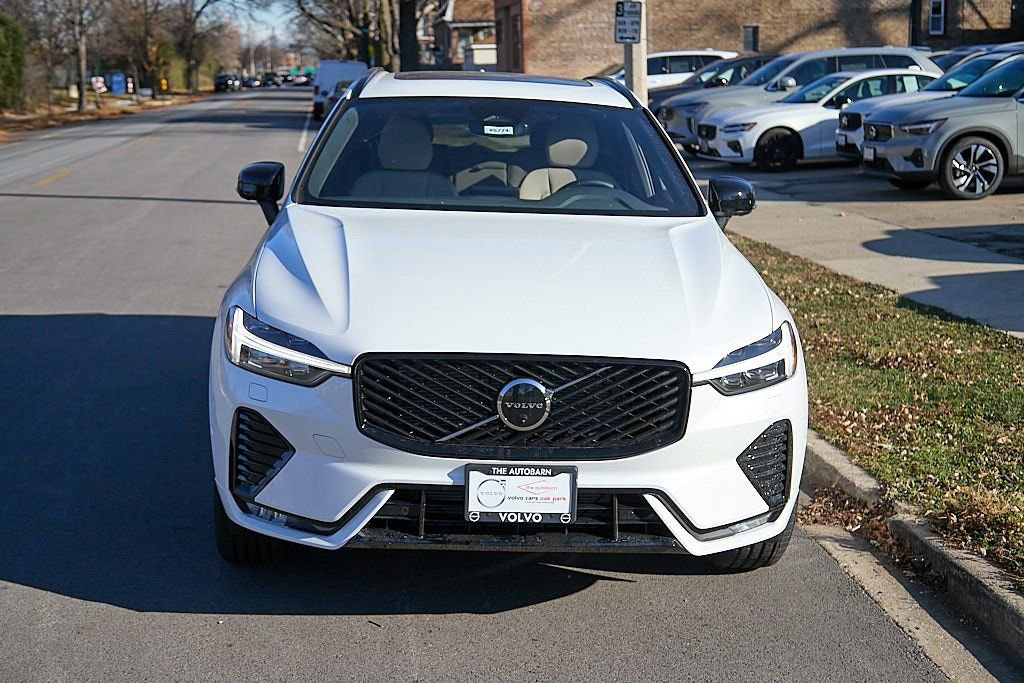 New 2026 Volvo XC60 B5 Plus w/ Protection Package Premier image 4