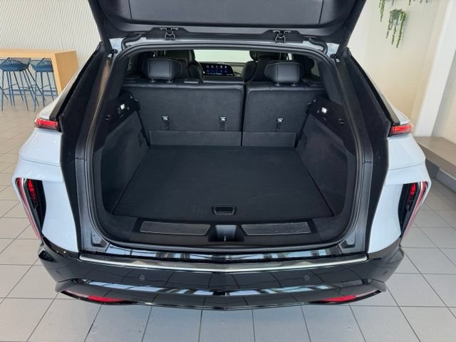New 2026 Cadillac Lyriq Luxury AWD/4WD image 46