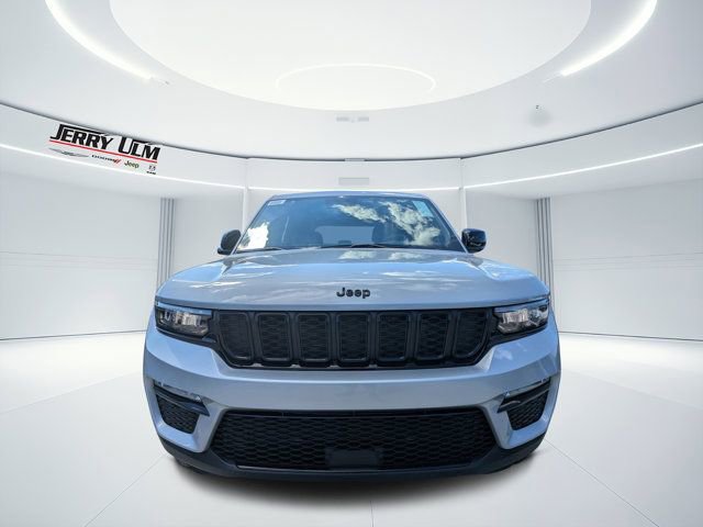 New 2025 Jeep Grand Cherokee Limited w/ Black Appearance Package image 7