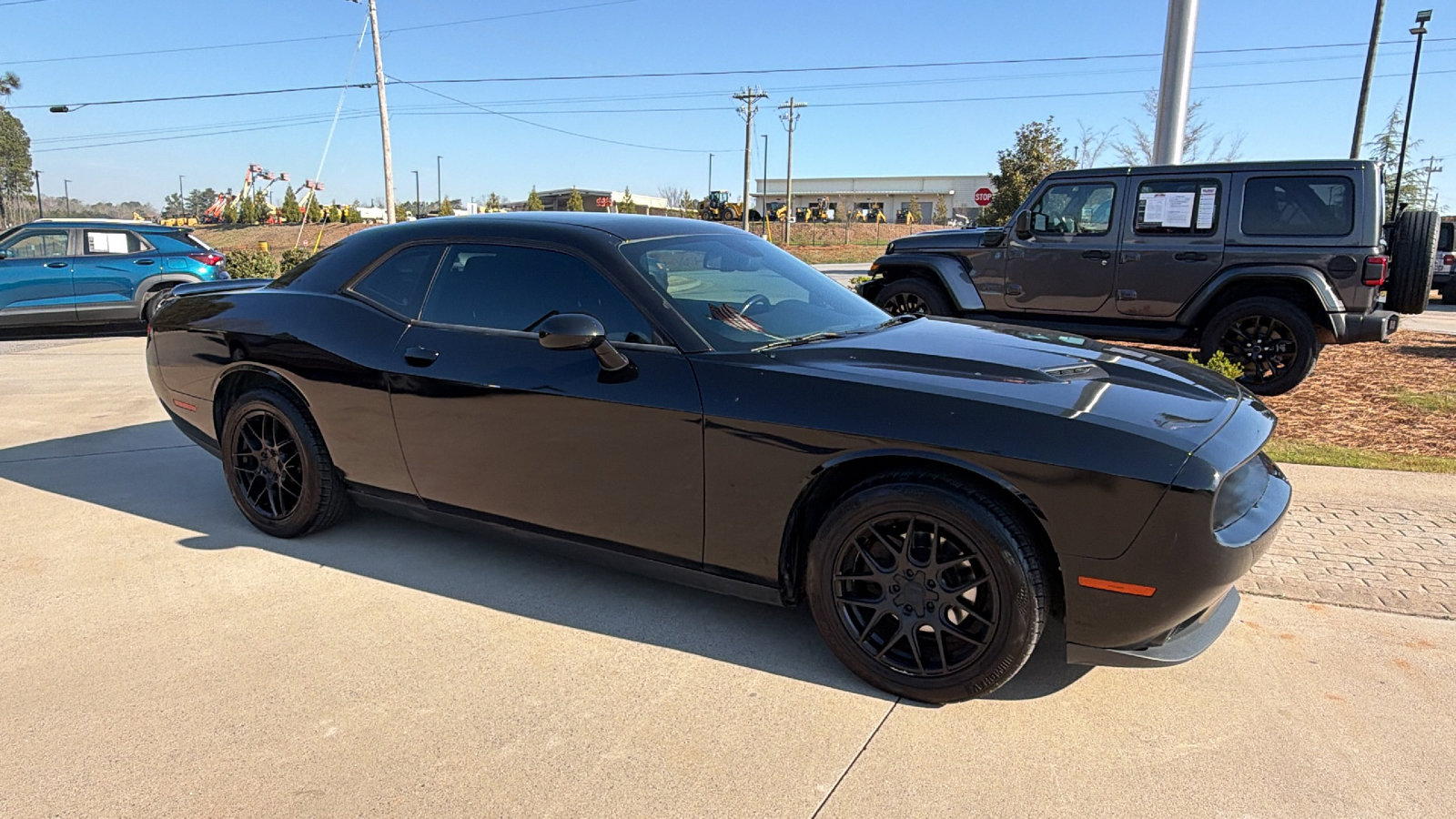Used 2019 Dodge Challenger SXT image 5