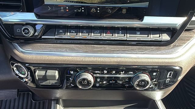 New 2026 Chevrolet Silverado 1500 LTZ w/ LTZ Premium Package AWD/4WD image 21