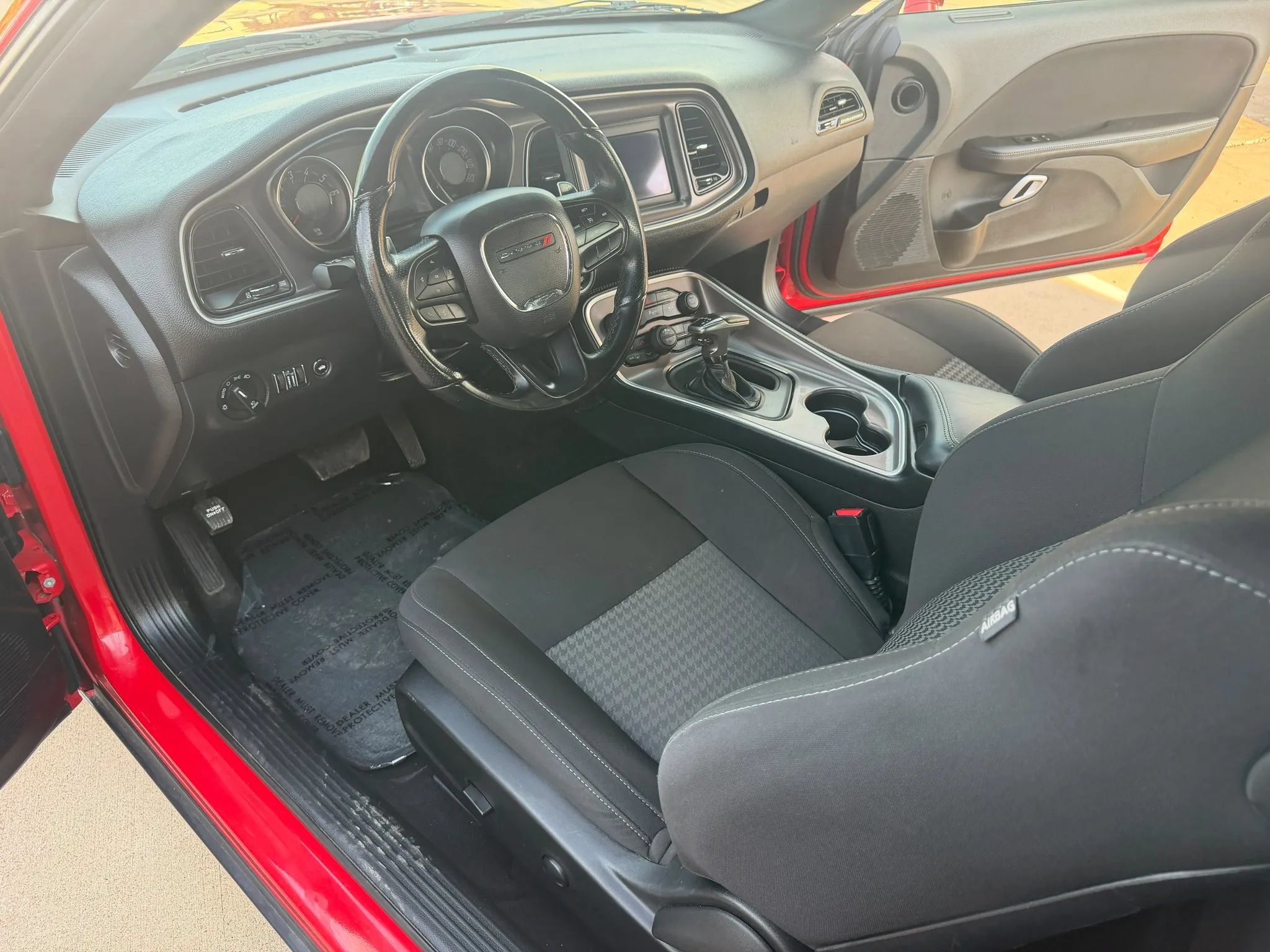 Used 2022 Dodge Challenger GT RWD image 9