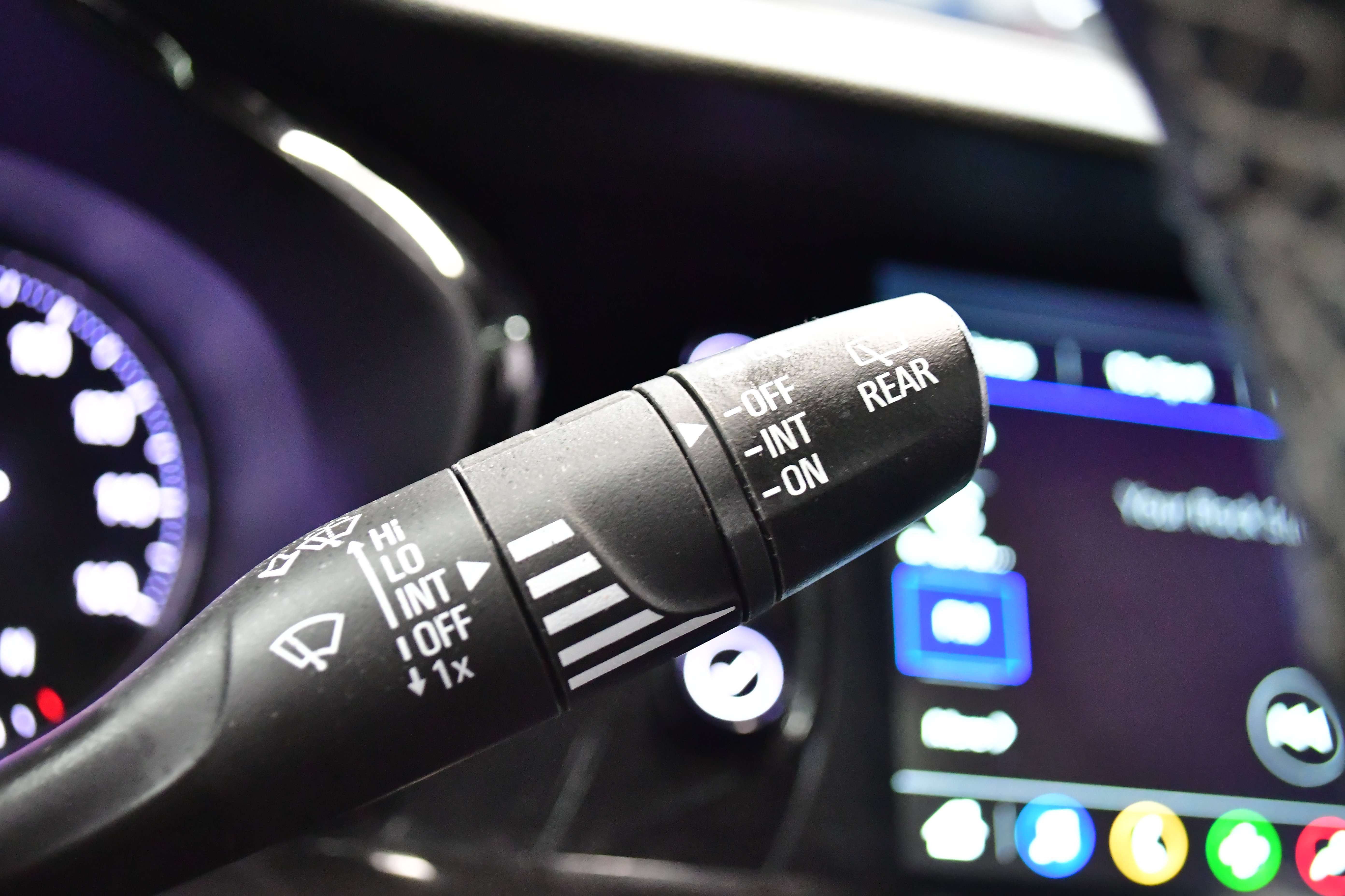 Used 2023 Buick Envision Essence w/ Sport Touring Package image 26