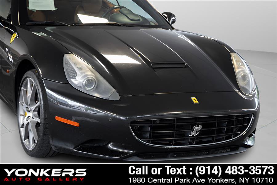 Used 2010 Ferrari California RWD image 71