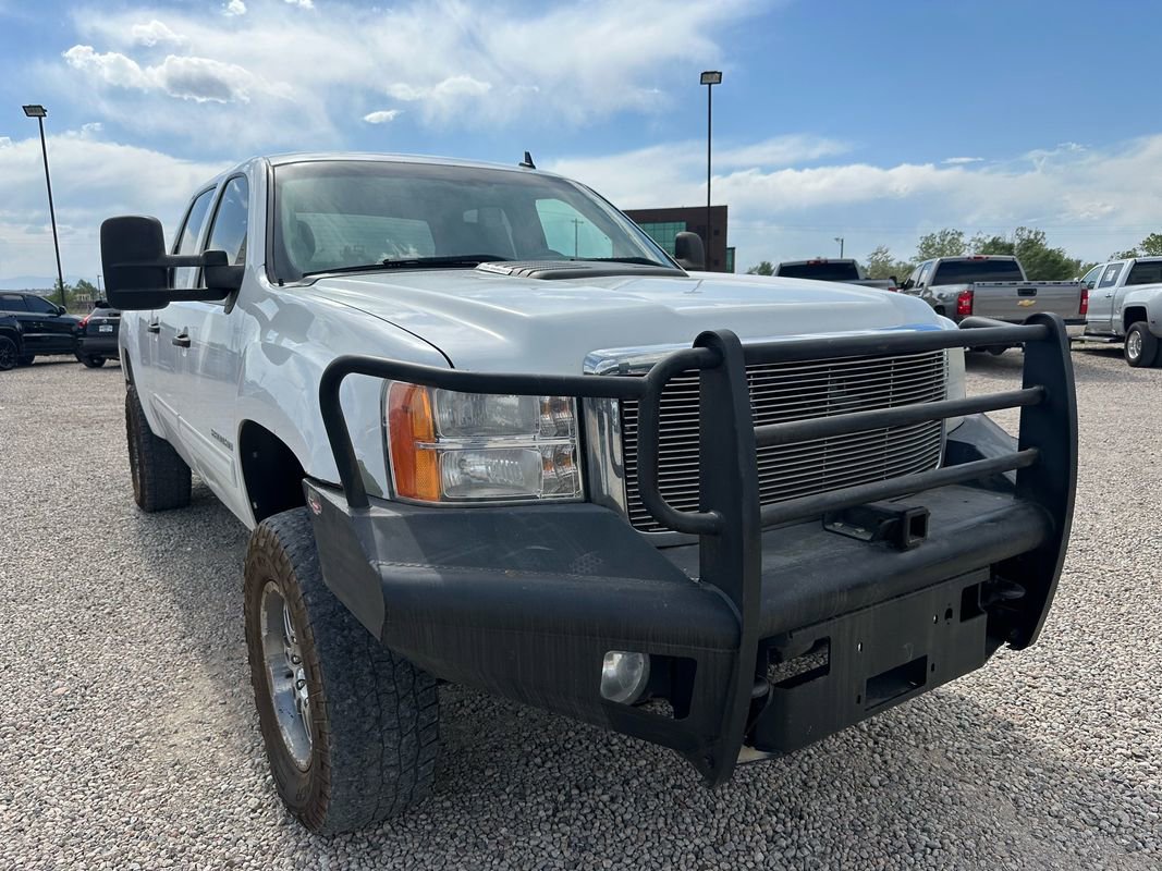 Used 2012 GMC Sierra 2500 SLE w/ SLE Preferred Package AWD/4WD image 2