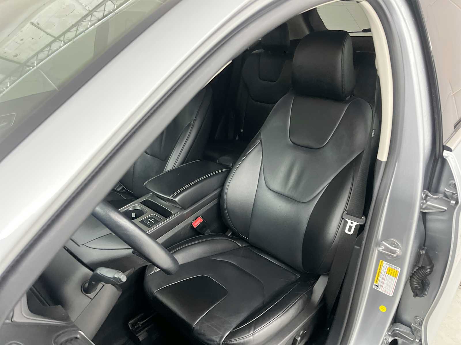 Used 2022 Ford Edge Titanium AWD/4WD image 19
