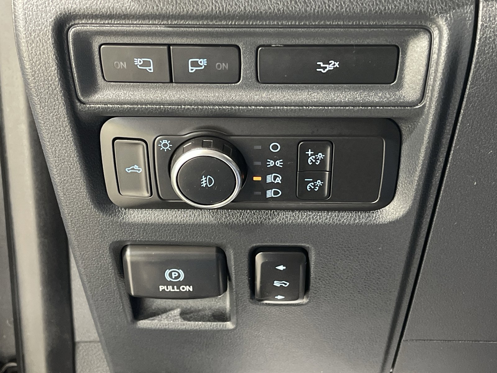 Used 2022 Ford F150 Lariat image 32